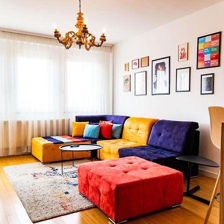 Modern Apartment With A View Feels Like Home พริสตีนา ภายนอก รูปภาพ