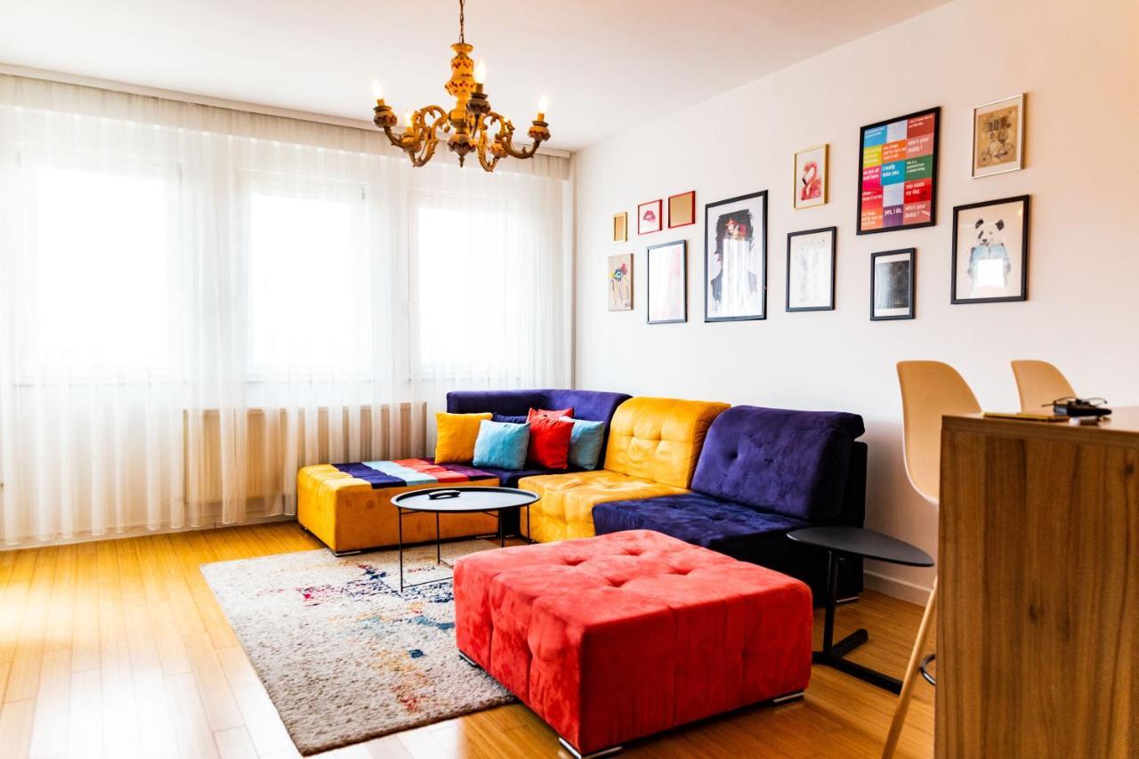 Modern Apartment With A View Feels Like Home พริสตีนา ภายนอก รูปภาพ